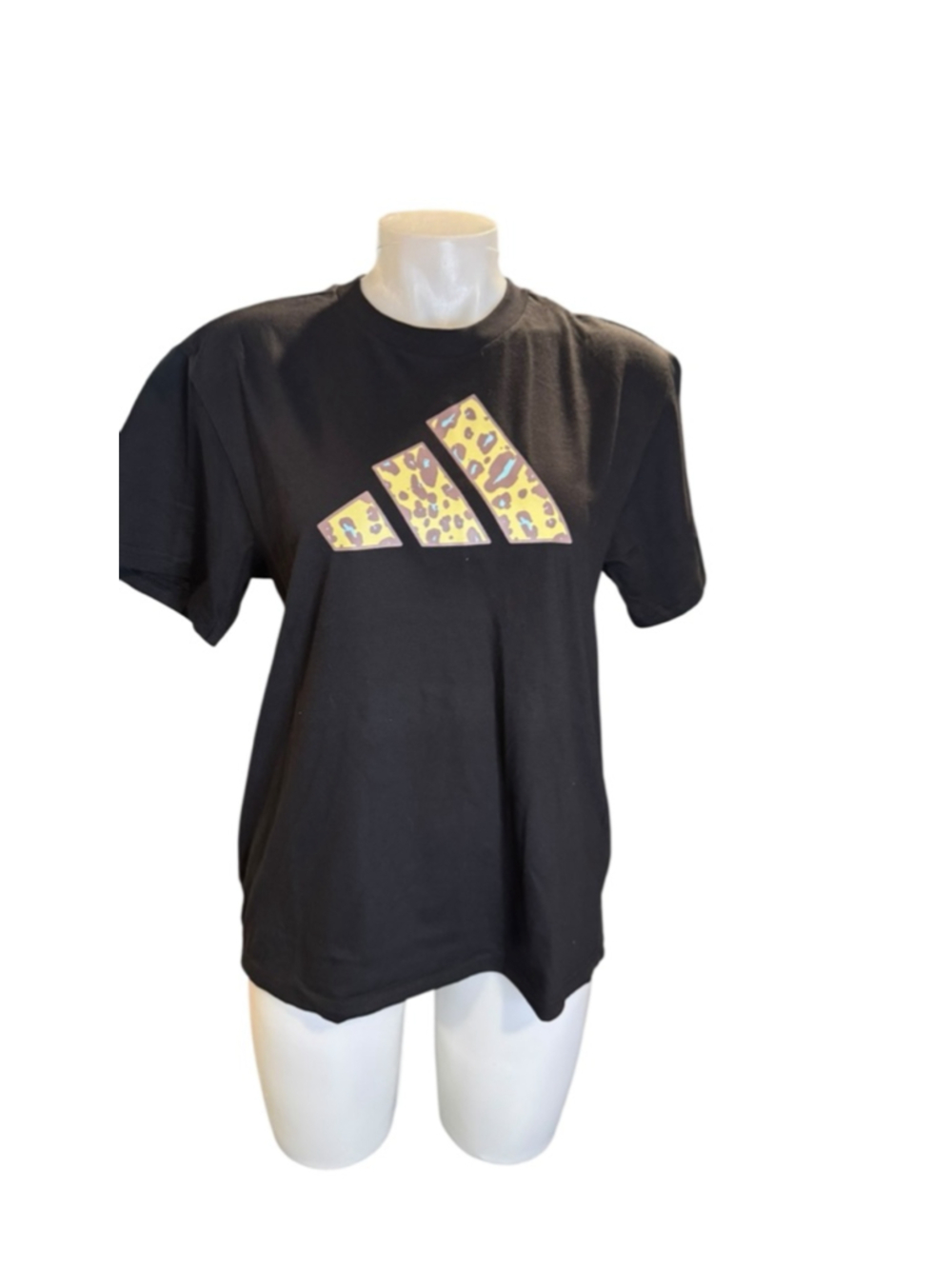 Women's Adidas Black Leopard Print Short Sleeve Tee M j38